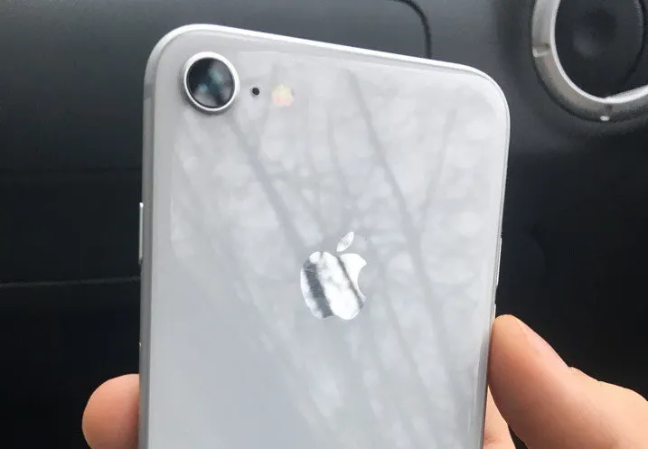 У ярославского «лихача» арестовали iPhone за штрафы в ГИБДД