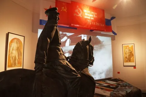 В ярославском Музее современного искусства «Дом Муз» открылась выставка «Помните!»