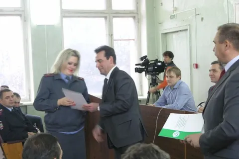 Председатель муниципалитета Ярославля поздравил ярославских участковых