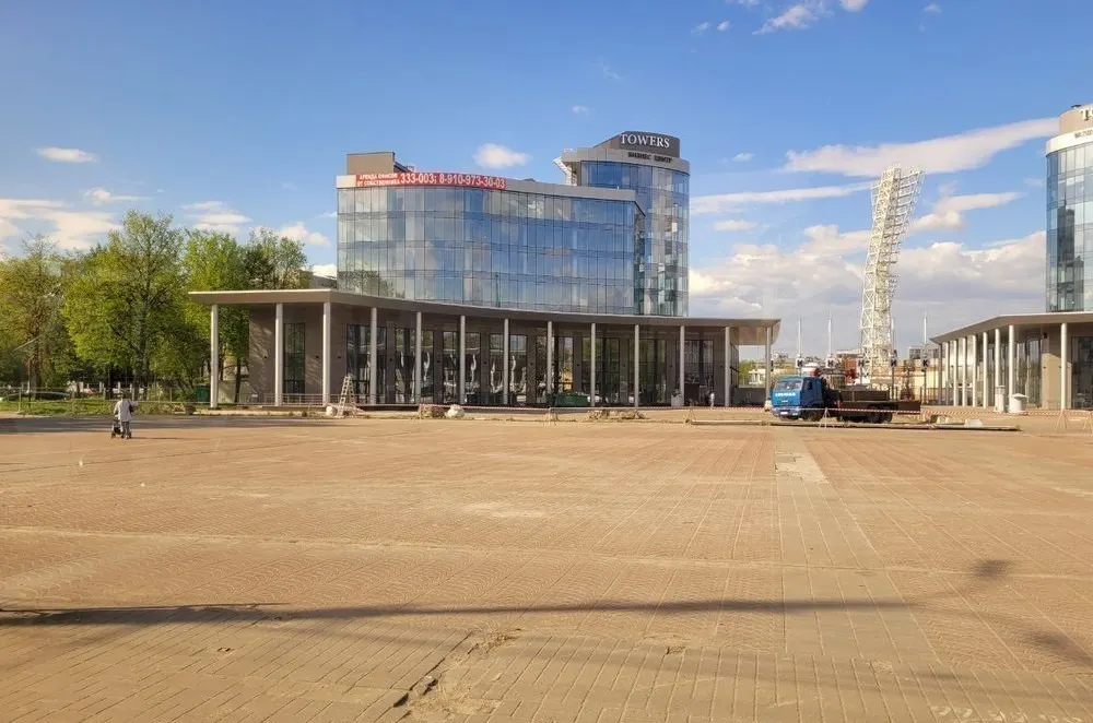 На площади Труда в Ярославле смонтируют прожекторы и уложат плитку