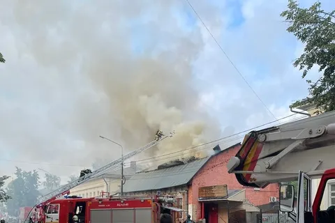 В центре Ярославля горел старинный дом с сауной