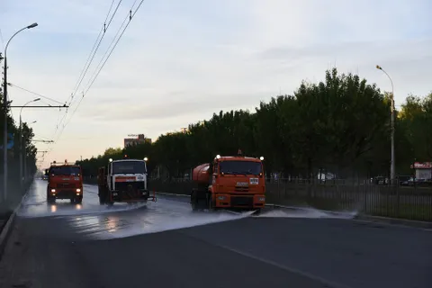 Уборка Ярославля ведется в круглосуточном режиме