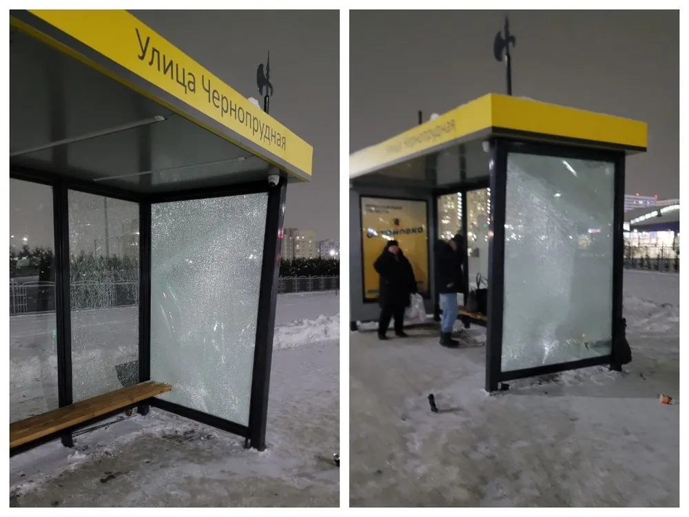 В Ярославле снесли новый остановочный павильон