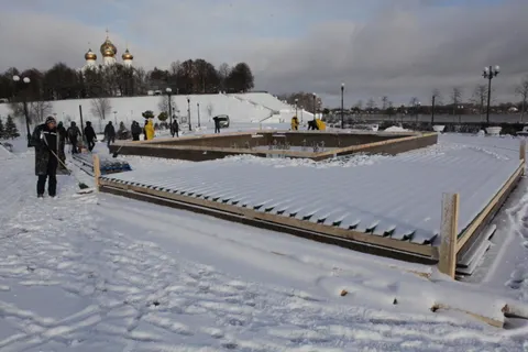 Фонтаны к зиме готовят сотрудники «Ярославльводоканала»
