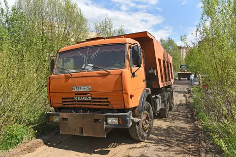Дороги частного сектора в Ярославле выложат асфальтовой крошкой