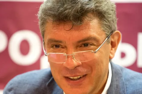 Борис Немцов начинает освобождать Россию с Ярославля. С фото