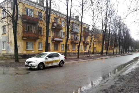 В Ярославле автомобилем такси сбит 15-летний подросток