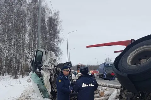 После ДТП под Ростовом в больнице остаются мальчик и девочка