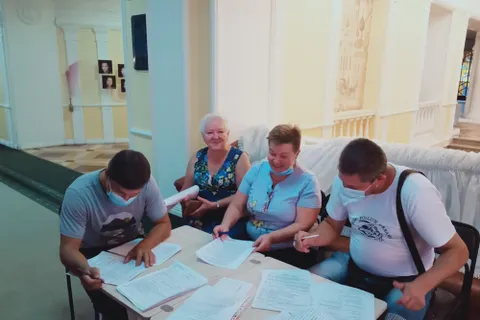 В Ярославле актеров первого русского театра вакцинировали от COVID-19