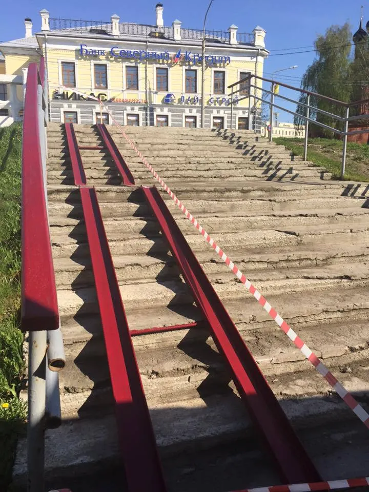 В Ярославле установили спуск для колясок на Которосльной набережной