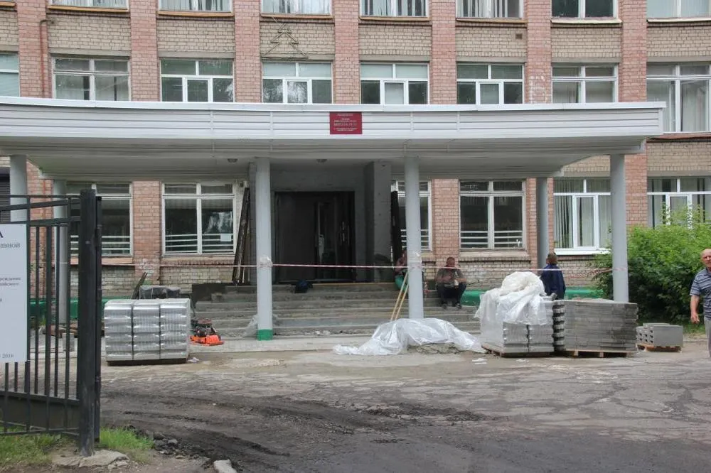 В школе № 80 в преддверии учебного года идет ремонт