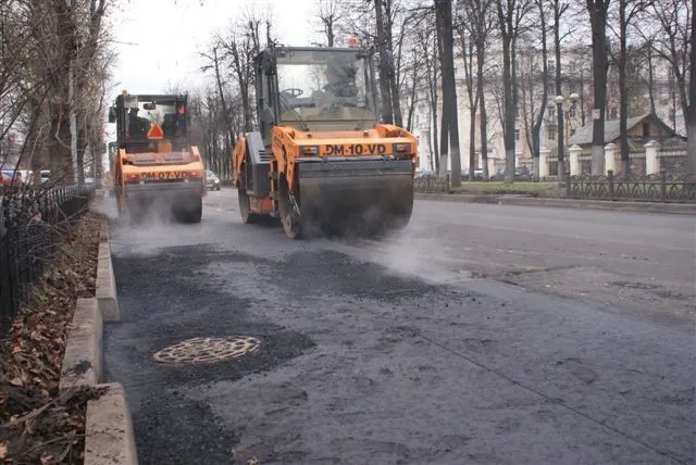 ​Ремонт дорог в Ярославле продолжается активными темпами