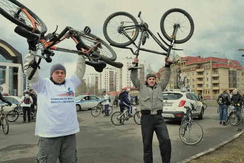 В Ярославле открыли «Велосезон-2013». Фоторепортаж