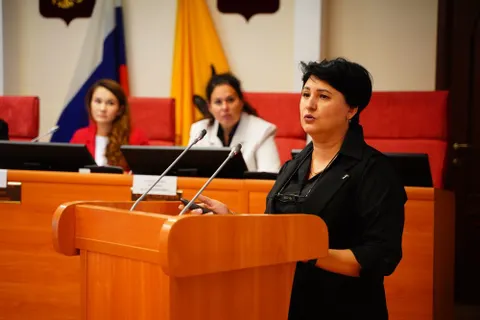 В облдуме выступают за программу по ремонту ярославских спортобъектов
