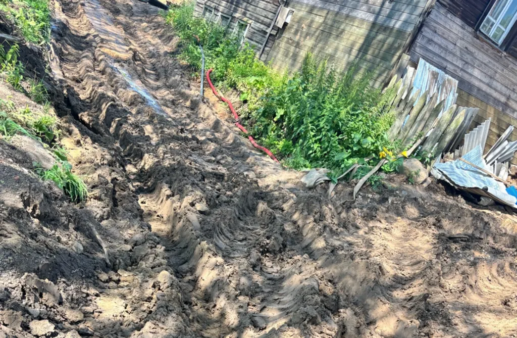 В Тутаеве на разрытой дороге оборудуют настилы