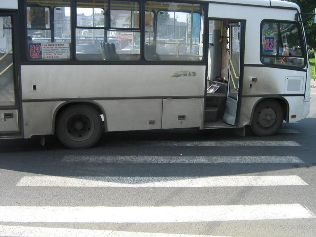 В Ярославле автобус сбил девушку