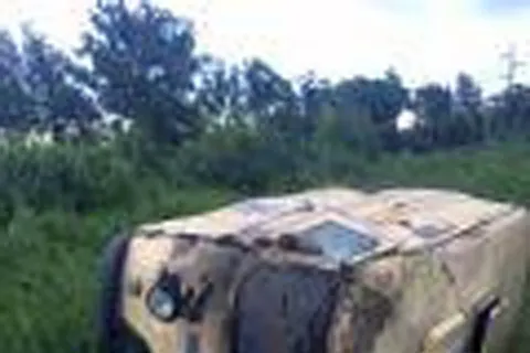 Под Ярославлем автомобиль «УАЗ» опрокинулся на бок
