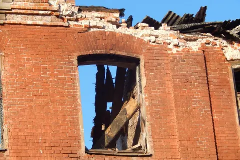 В Ярославле по кирпичику разворовывают памятники истории и архитектуры (с фото)