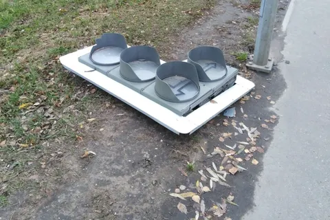 В Ярославле из-за ураганного ветра упала стена подъезда