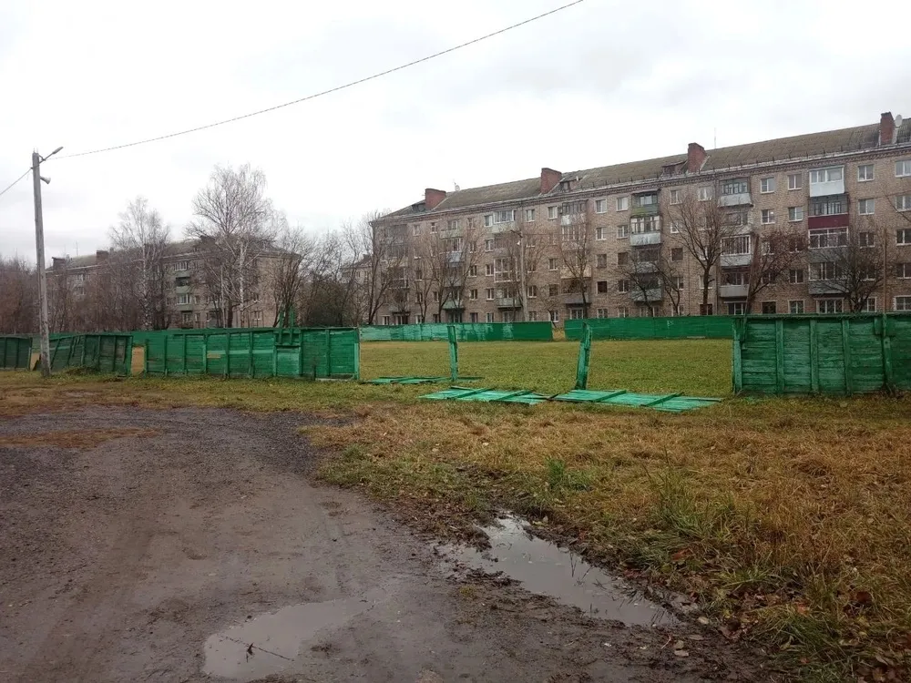 Жители Рыбинска обеспокоены разборкой ледового корта