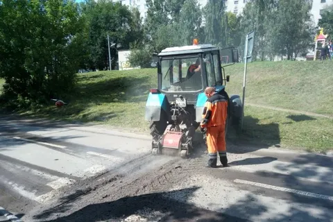 ​В Ярославле подновили 38 «лежачих полицейских» около школ
