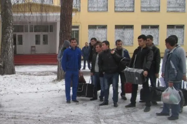 18 человек выдворено из СУВСИГ Ярославской области