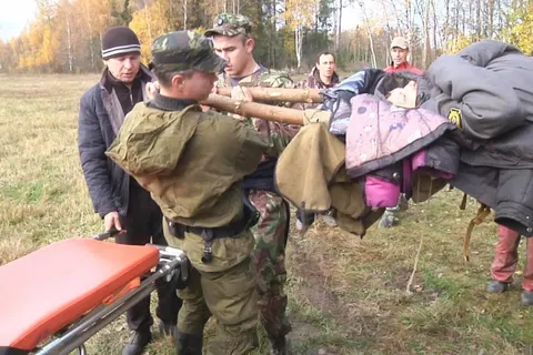 Пропавшую в Тутаеве женщину нашли и вынесли из леса на руках