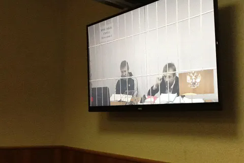 Суд отказал в удовлетворении ходатайств Урлашову и Лопатину