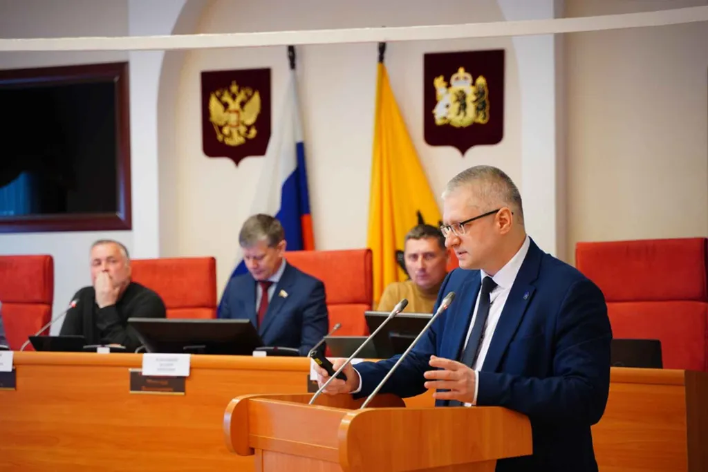 Глава ярославского фонда капремонта на служебном авто попал в ДТП