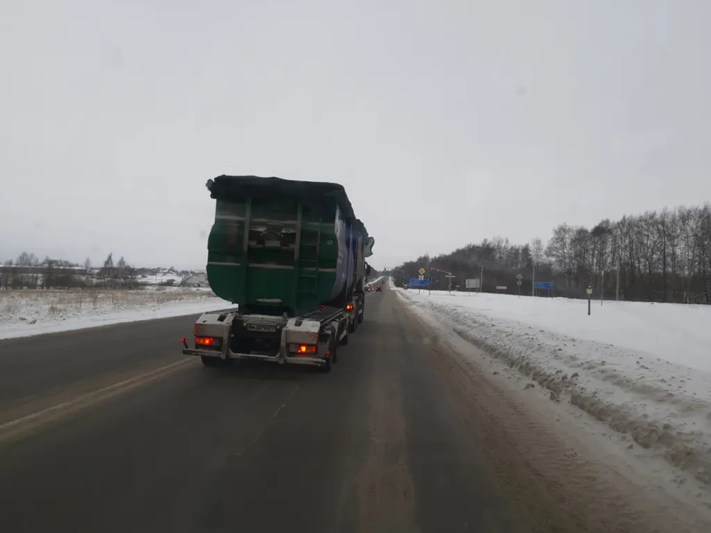 ФОТО: Московский мусор снова едет в Скоково?