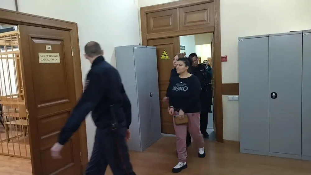Педагог в Ярославле обжаловала освобождение из-под стражи оскорбительницы