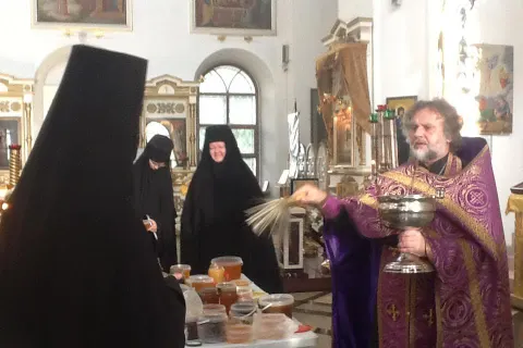В Ярославле отмечают Медовый Спас