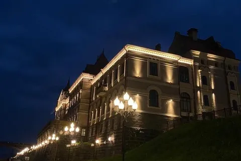 На знаменитых зданиях Рыбинска начали тестировать подсветку