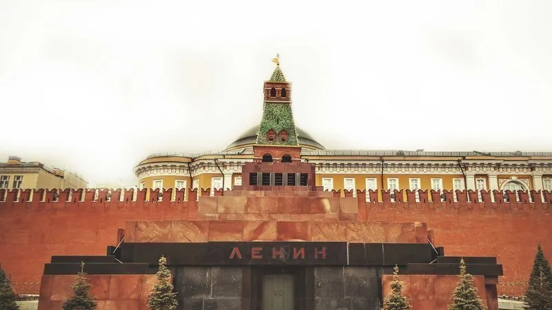 Ярославский депутат предлагает похоронить Ленина