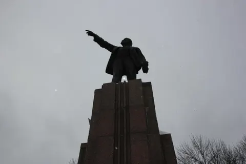 Памятник Ленину на Красной площади в Ярославле отремонтируют в ближайшее время