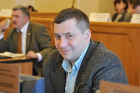 Депутат муниципалитета Ярославля Миша Халтян стал семнадцатым в комиссии по управлению и распоряжению муниципальным имуществом. С фото