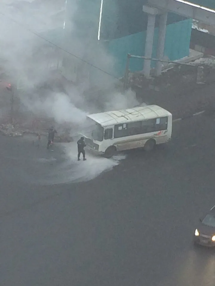 На Московском проспекте в Ярославле задымилась маршрутка