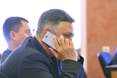В Ярославле депутаты муниципалитета совмещают приятное с полезным. Фото