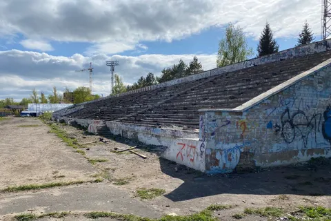 В Ярославле начался демонтаж трибун бывшего стадиона «Локомотив»