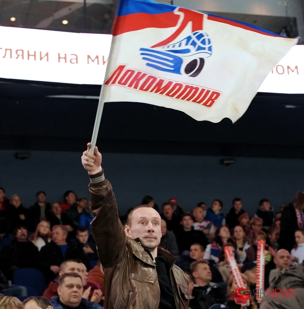 Форвард Вадим Хлопотов продлил контракт с «Локомотивом» Ярославля