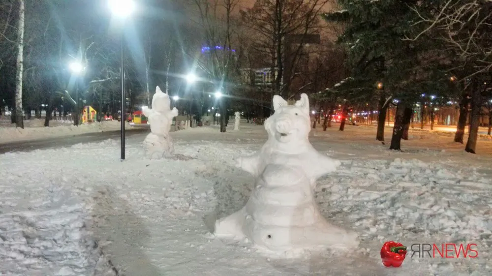Снеговики по-ярославски: фотоподборка 
