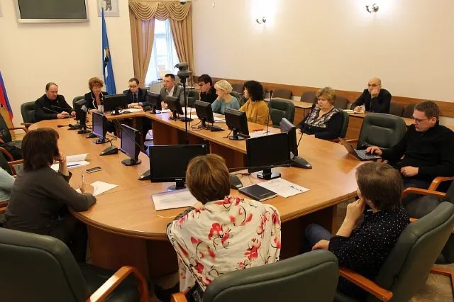 Депутаты муниципалитета обсудили деятельность городских бассейнов в Ярославле