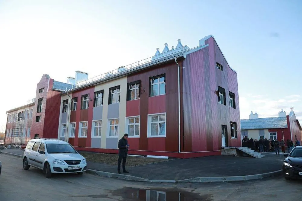 Под Рыбинском торжественно открытую школу закрыли на пусконаладку