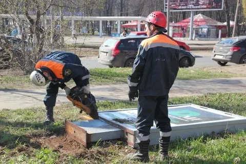 В Ярославле снесли 30 незаконных рекламных конструкций и уберут еще 27