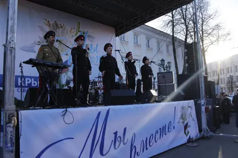 В Ярославле на митинг в честь присоединения Крыма к России собралось около пяти тысяч человек