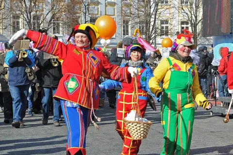 В Ярославле начали праздновать широкую Масленицу. Фоторепортаж