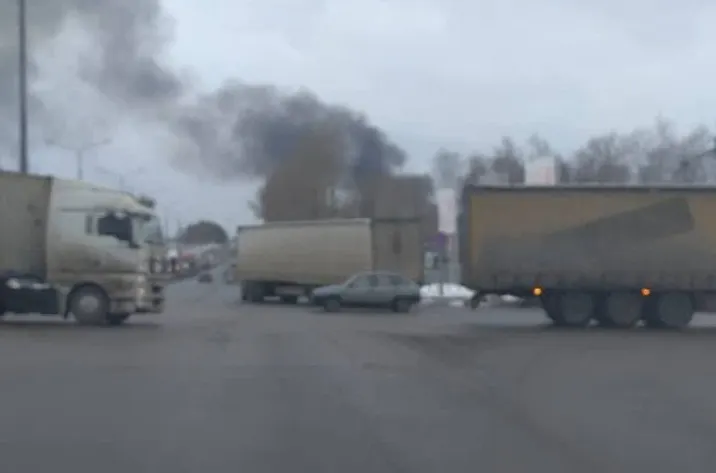 В ярославском ПАТП-1 сгорели автобусы питерского перевозчика