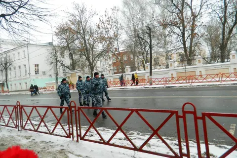 В Москве и Ярославле прошли марши памяти Бориса Немцова