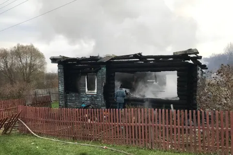 Прокуратура проверит гибель трех человек в пожаре под Угличем