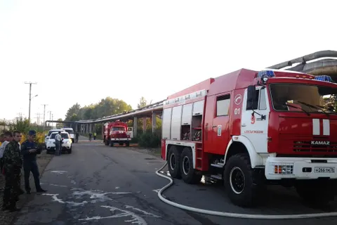 В Тутаеве горит здание площадью 120 квадратных метров